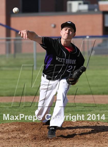 Thumbnail 2 in East Hampton vs Westbrook (Shoreline Conference Semifinal) photogallery.