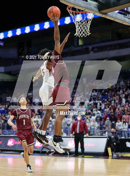 Thumbnail 3 in Grapeland vs. Clarendon (UIL 2A Final) photogallery.