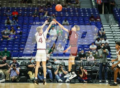 Thumbnail 2 in Grapeland vs. Clarendon (UIL 2A Final) photogallery.