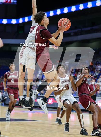 Thumbnail 2 in Grapeland vs. Clarendon (UIL 2A Final) photogallery.