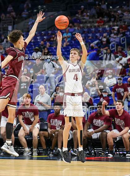 Thumbnail 1 in Grapeland vs. Clarendon (UIL 2A Final) photogallery.