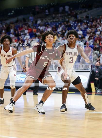 Thumbnail 2 in Grapeland vs. Clarendon (UIL 2A Final) photogallery.