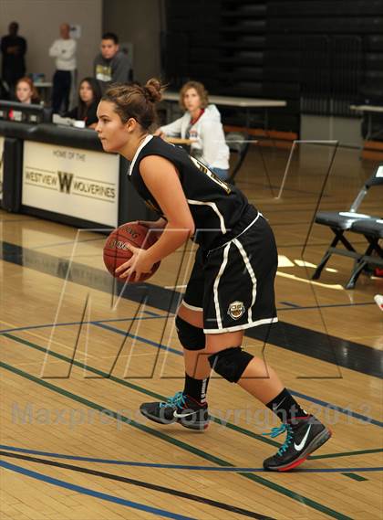 Thumbnail 1 in Mt. Carmel vs. Canyon (So Cal Holiday Classic) photogallery.