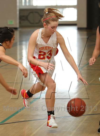 Thumbnail 2 in Mt. Carmel vs. Canyon (So Cal Holiday Classic) photogallery.