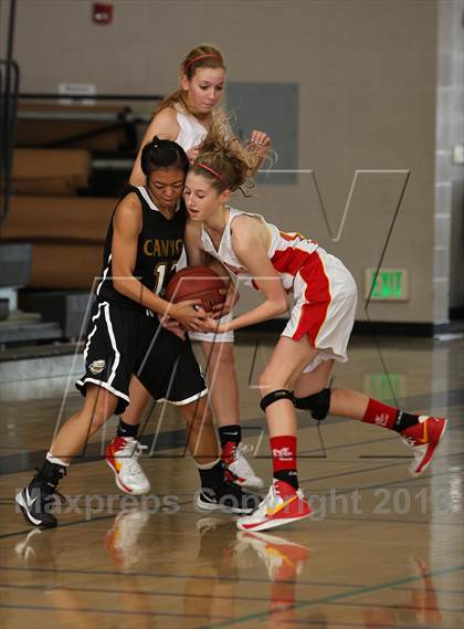 Thumbnail 2 in Mt. Carmel vs. Canyon (So Cal Holiday Classic) photogallery.