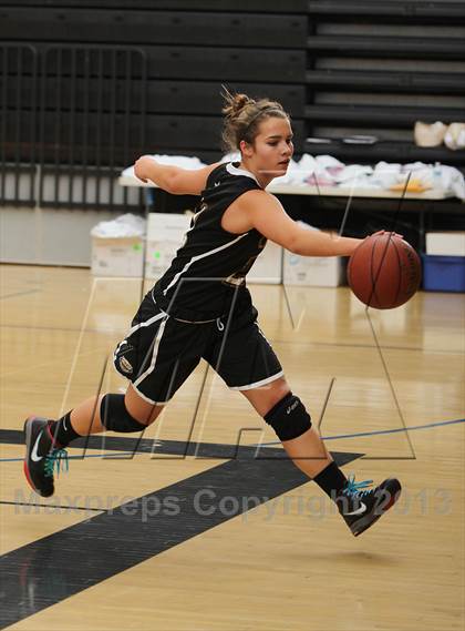 Thumbnail 3 in Mt. Carmel vs. Canyon (So Cal Holiday Classic) photogallery.