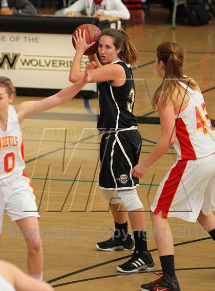 Thumbnail 1 in Mt. Carmel vs. Canyon (So Cal Holiday Classic) photogallery.
