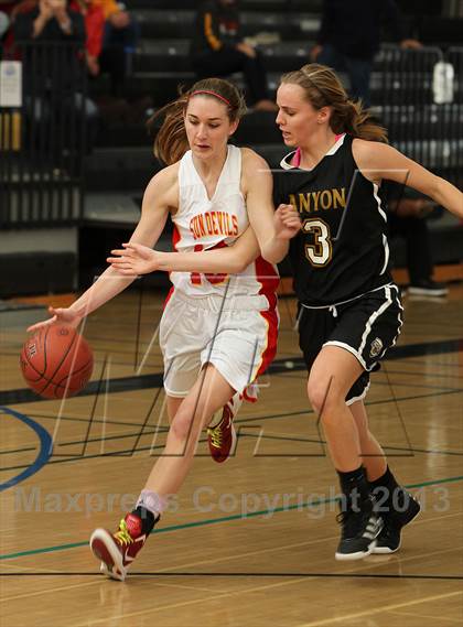 Thumbnail 1 in Mt. Carmel vs. Canyon (So Cal Holiday Classic) photogallery.