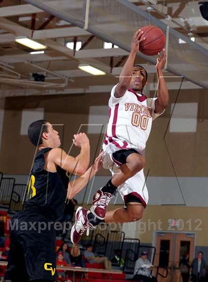 Thumbnail 2 in Downey vs. Capistrano Valley (MaxPreps Holiday Classic) photogallery.