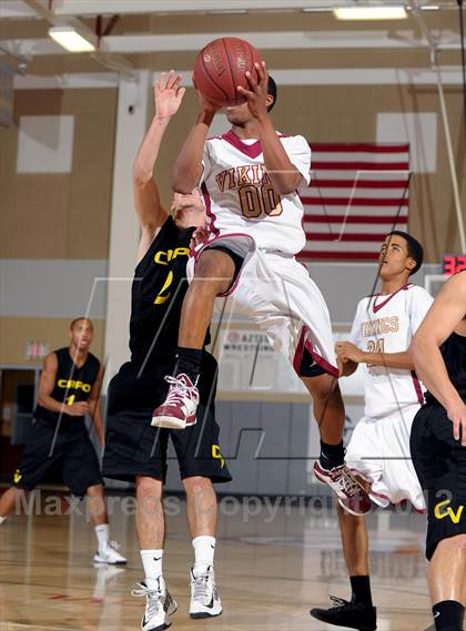Thumbnail 3 in Downey vs. Capistrano Valley (MaxPreps Holiday Classic) photogallery.