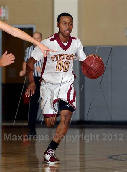 Thumbnail 2 in Downey vs. Capistrano Valley (MaxPreps Holiday Classic) photogallery.