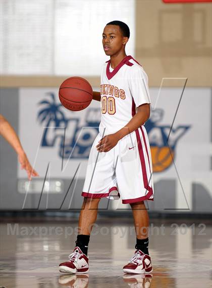 Thumbnail 3 in Downey vs. Capistrano Valley (MaxPreps Holiday Classic) photogallery.