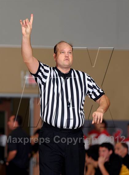 Thumbnail 3 in Downey vs. Capistrano Valley (MaxPreps Holiday Classic) photogallery.