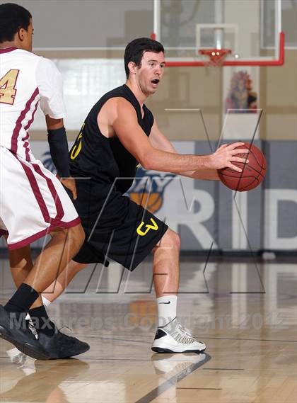 Thumbnail 2 in Downey vs. Capistrano Valley (MaxPreps Holiday Classic) photogallery.