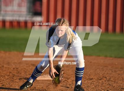 Thumbnail 3 in Connally @ Lorena photogallery.