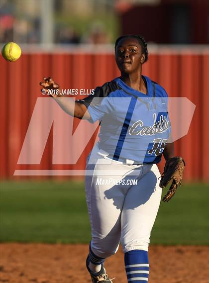 Thumbnail 3 in Connally @ Lorena photogallery.