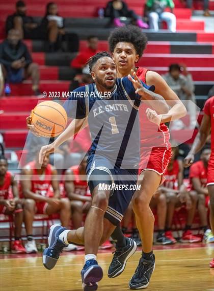 Thumbnail 3 in E.E. Smith vs Seventy-First (Cumberland County Schools Holiday Classic Tournament) photogallery.