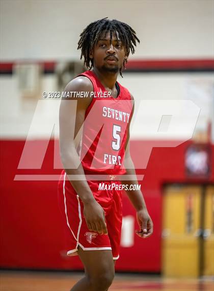 Thumbnail 3 in E.E. Smith vs Seventy-First (Cumberland County Schools Holiday Classic Tournament) photogallery.