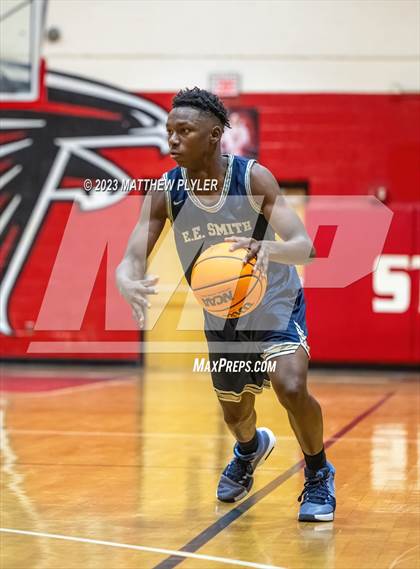 Thumbnail 3 in E.E. Smith vs Seventy-First (Cumberland County Schools Holiday Classic Tournament) photogallery.