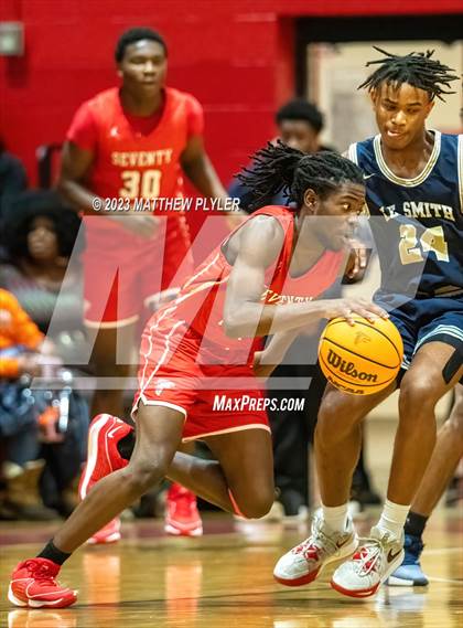 Thumbnail 3 in E.E. Smith vs Seventy-First (Cumberland County Schools Holiday Classic Tournament) photogallery.