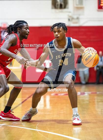 Thumbnail 3 in E.E. Smith vs Seventy-First (Cumberland County Schools Holiday Classic Tournament) photogallery.