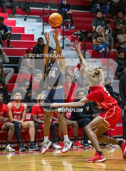 Thumbnail 1 in E.E. Smith vs Seventy-First (Cumberland County Schools Holiday Classic Tournament) photogallery.