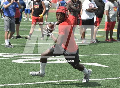 Thumbnail 3 in Mater Dei vs. Mission Viejo (Battle at the Beach 7-on-7) photogallery.
