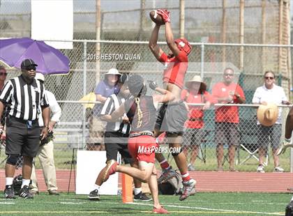 Thumbnail 3 in Mater Dei vs. Mission Viejo (Battle at the Beach 7-on-7) photogallery.