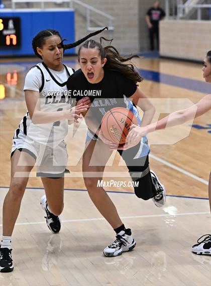 Thumbnail 3 in Clark vs Harlan (UIL 6A Region 4 Regional Semifinal) photogallery.