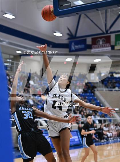 Thumbnail 3 in Clark vs Harlan (UIL 6A Region 4 Regional Semifinal) photogallery.