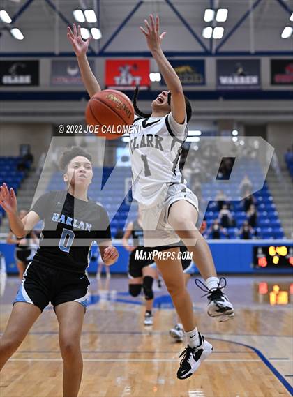 Thumbnail 3 in Clark vs Harlan (UIL 6A Region 4 Regional Semifinal) photogallery.