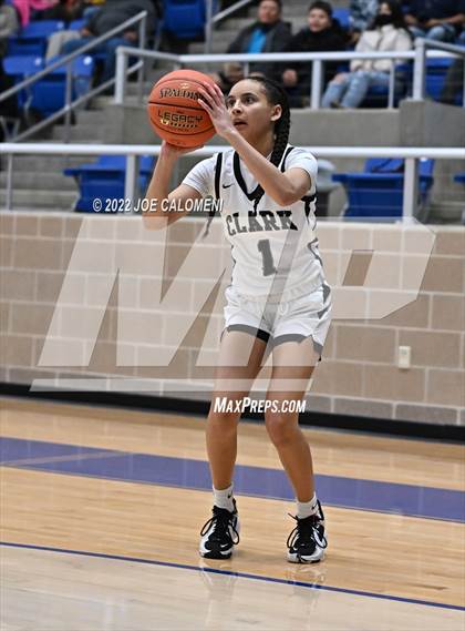 Thumbnail 3 in Clark vs Harlan (UIL 6A Region 4 Regional Semifinal) photogallery.