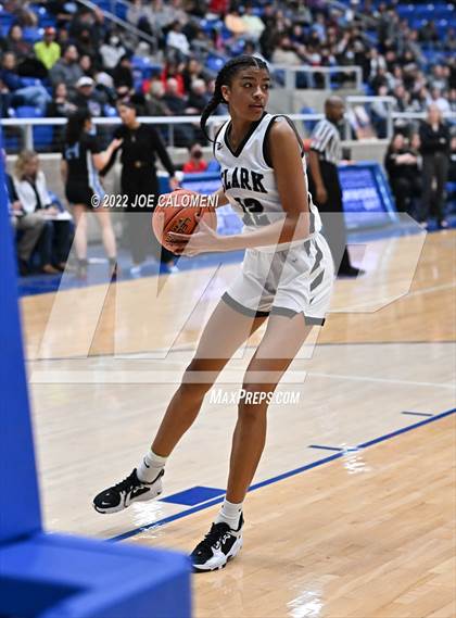 Thumbnail 3 in Clark vs Harlan (UIL 6A Region 4 Regional Semifinal) photogallery.