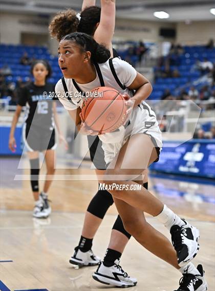 Thumbnail 3 in Clark vs Harlan (UIL 6A Region 4 Regional Semifinal) photogallery.