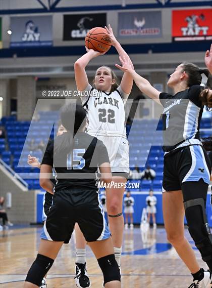 Thumbnail 2 in Clark vs Harlan (UIL 6A Region 4 Regional Semifinal) photogallery.
