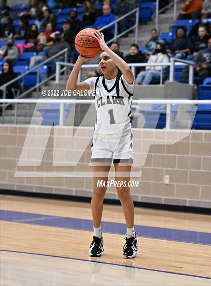 Thumbnail 1 in Clark vs Harlan (UIL 6A Region 4 Regional Semifinal) photogallery.