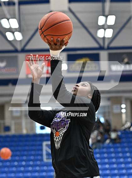 Thumbnail 3 in Clark vs Harlan (UIL 6A Region 4 Regional Semifinal) photogallery.