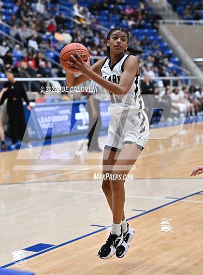 Thumbnail 3 in Clark vs Harlan (UIL 6A Region 4 Regional Semifinal) photogallery.