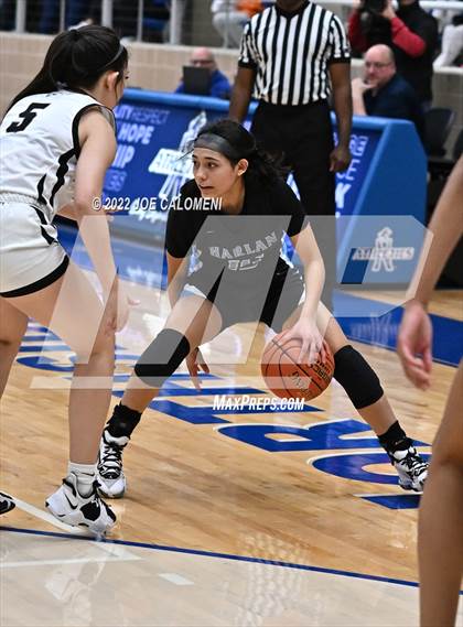 Thumbnail 3 in Clark vs Harlan (UIL 6A Region 4 Regional Semifinal) photogallery.