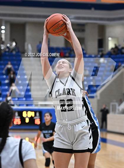 Thumbnail 2 in Clark vs Harlan (UIL 6A Region 4 Regional Semifinal) photogallery.