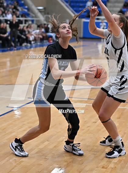 Thumbnail 3 in Clark vs Harlan (UIL 6A Region 4 Regional Semifinal) photogallery.