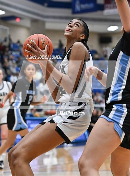 Thumbnail 2 in Clark vs Harlan (UIL 6A Region 4 Regional Semifinal) photogallery.