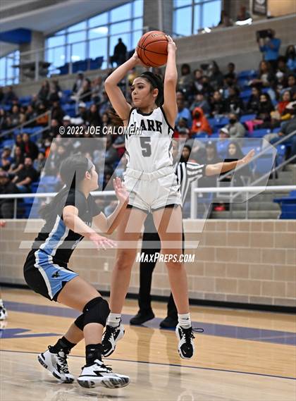 Thumbnail 3 in Clark vs Harlan (UIL 6A Region 4 Regional Semifinal) photogallery.