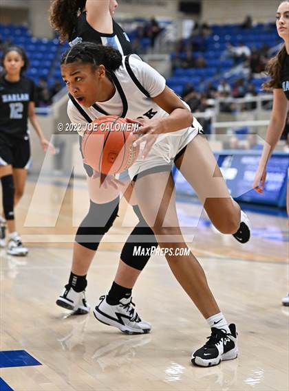Thumbnail 1 in Clark vs Harlan (UIL 6A Region 4 Regional Semifinal) photogallery.