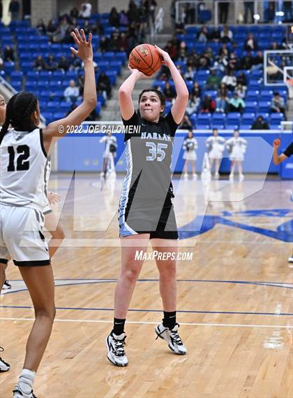 Thumbnail 2 in Clark vs Harlan (UIL 6A Region 4 Regional Semifinal) photogallery.