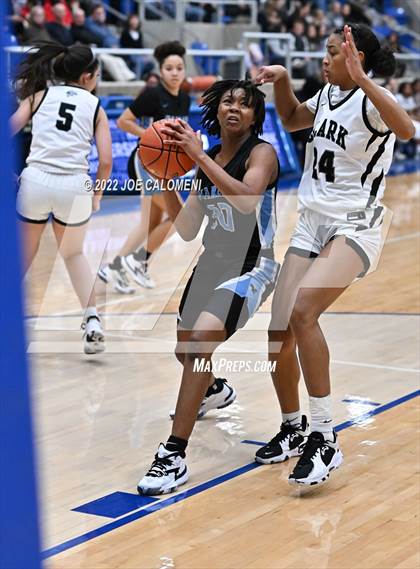 Thumbnail 2 in Clark vs Harlan (UIL 6A Region 4 Regional Semifinal) photogallery.