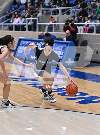 Thumbnail 2 in Clark vs Harlan (UIL 6A Region 4 Regional Semifinal) photogallery.