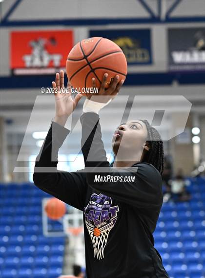 Thumbnail 1 in Clark vs Harlan (UIL 6A Region 4 Regional Semifinal) photogallery.