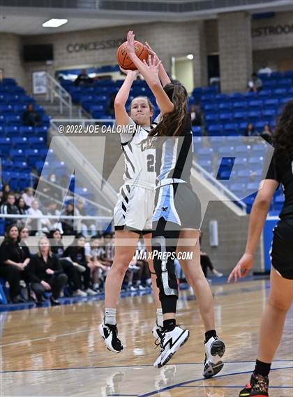 Thumbnail 2 in Clark vs Harlan (UIL 6A Region 4 Regional Semifinal) photogallery.