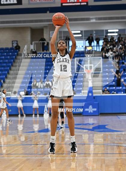 Thumbnail 2 in Clark vs Harlan (UIL 6A Region 4 Regional Semifinal) photogallery.